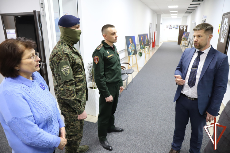 Офицеры Росгвардии встретились с руководством фонда «Защитники Отечества» в Ханты-Мансийске