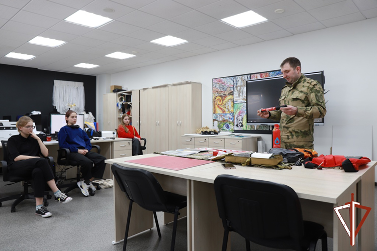Офицер Росгвардии рассказал юным югорчанам об основных правилах пожарной безопасности