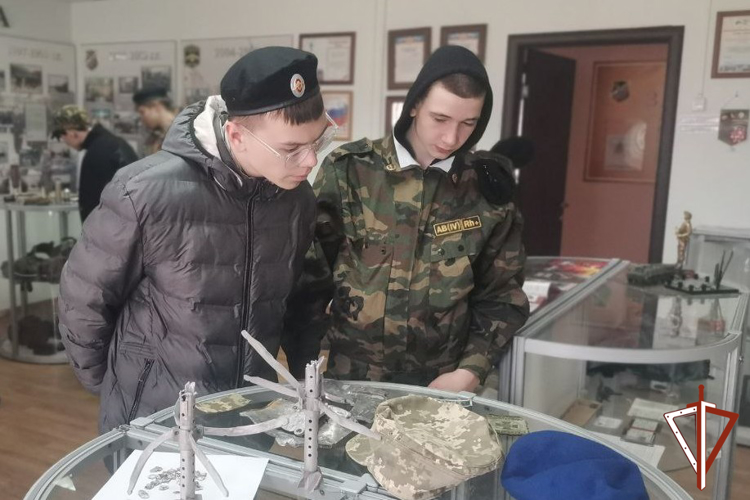 День открытых дверей состоялся в нижневартовском ОМОН «Сокол-Югра»