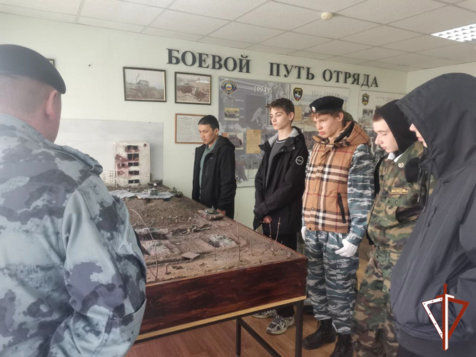 День открытых дверей состоялся в нижневартовском ОМОН «Сокол-Югра»