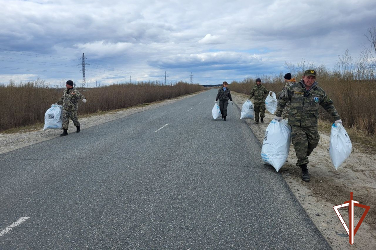 Экологический проект «Спасти и сохранить» поддержали росгвардейцы Югры