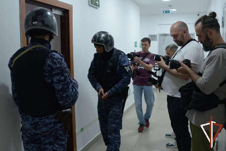  Вневедомственной охране посвящен очередной выпуск авторской программы «Югра – территория безопасности. Росгвардия»   (ВИДЕО) 