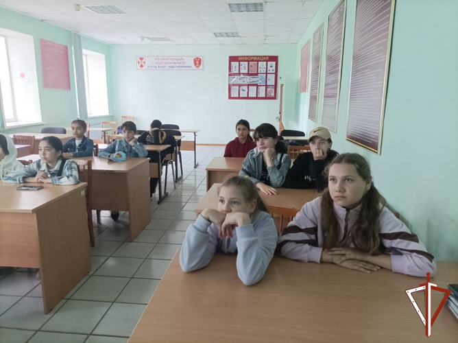 В Югре Росгвардия рассказала региональным журналистам о проведении ведомственной акции «Каникулы с Росгвардией»