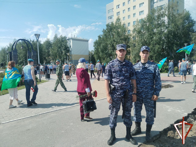 Росгвардия обеспечила правопорядок в период празднования Дня ВДВ в Югре 