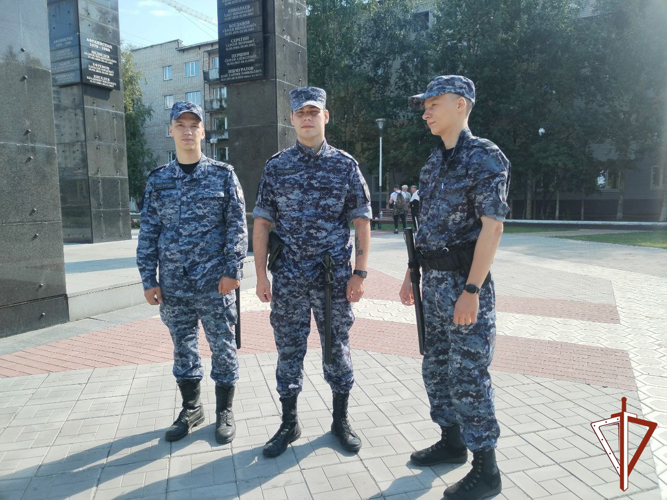 Росгвардия обеспечила правопорядок в период празднования Дня ВДВ в Югре 