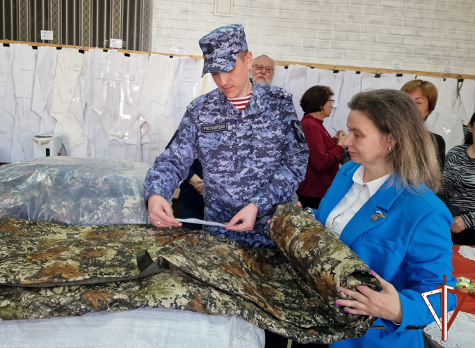 Росгвардия поздравила волонтёров «Шьем для наших» со 2 годовщиной со дня образования