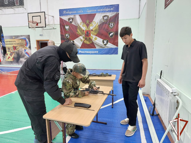 Офицер спецназа Росгвардии вошел в состав жюри военно-спортивной игры, состоявшейся в Югре