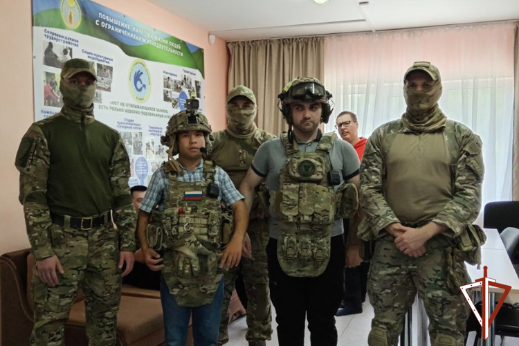 Росгвардия приняла участие в памятных мероприятиях, посвященных Дню солидарности в борьбе с терроризмом, состоявшихся в Югре