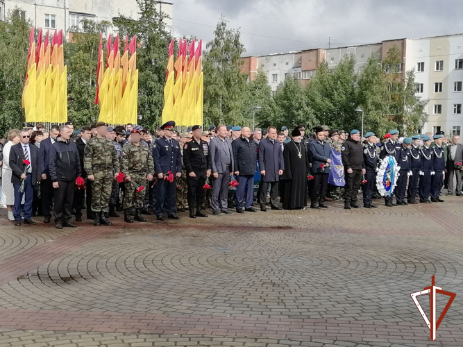 Росгвардия приняла участие в памятных мероприятиях, посвященных Дню солидарности в борьбе с терроризмом, состоявшихся в Югре