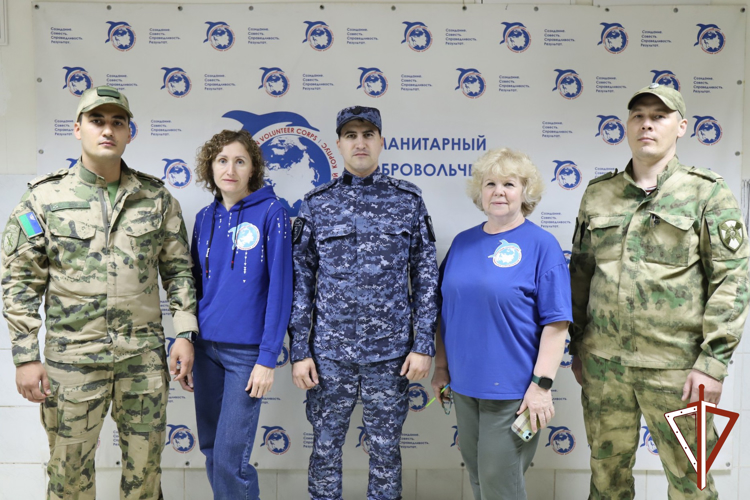 Военнослужащие и сотрудники Росгвардии организовали сбор гуманитарной помощи для жителей Курской области в Югре (видео)