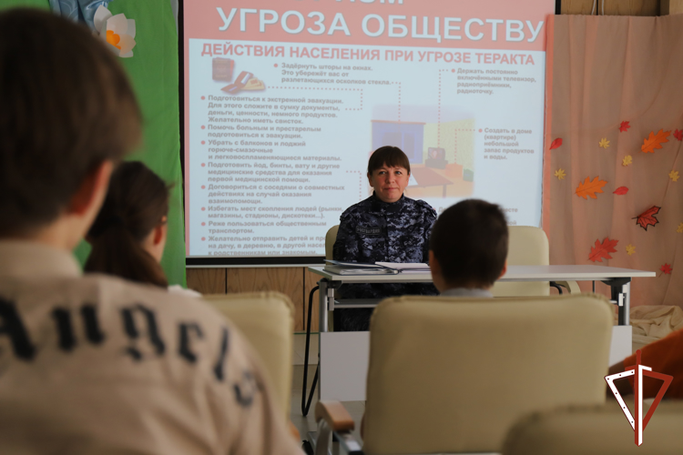 Росгвардия приняла участие в памятных мероприятиях, посвященных Дню солидарности в борьбе с терроризмом, состоявшихся в Югре