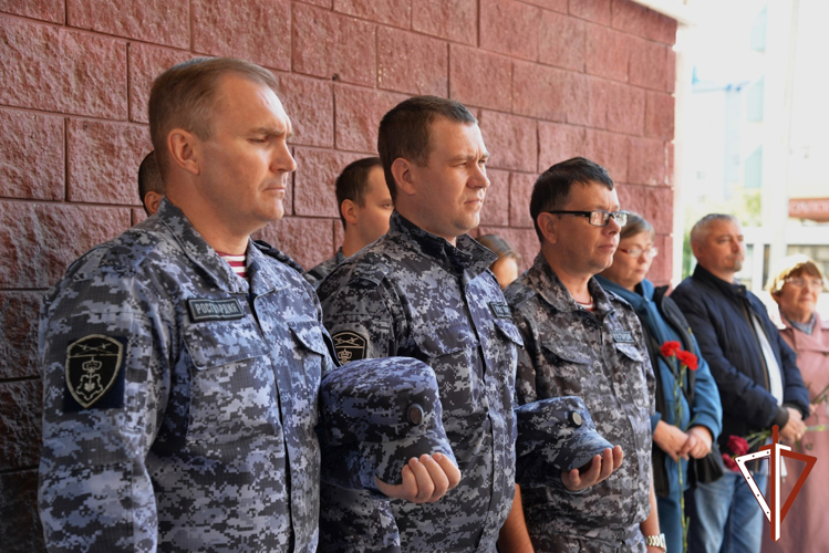 Росгвардия почтила память военнослужащего внутренних войск кавалера ордена Мужества рядового Тихон Антона