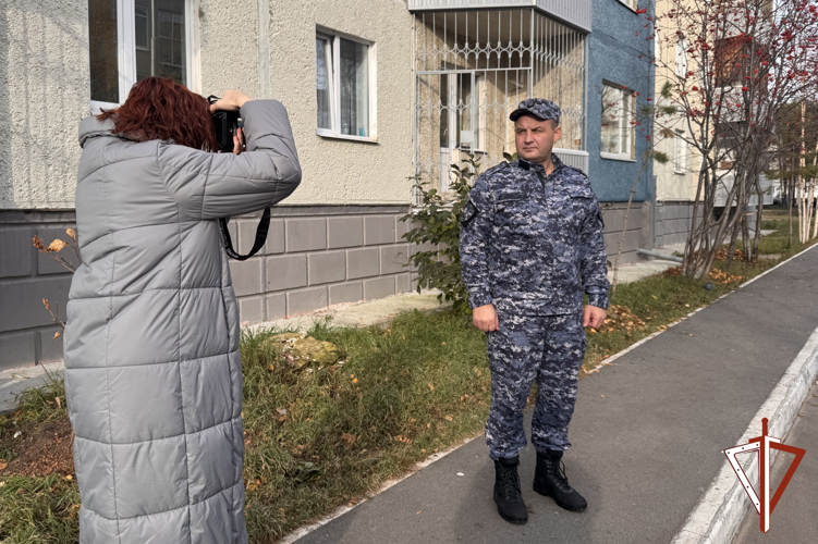 Офицеры вневедомственной охраны Росгвардии рассказали югорским журналистам о служебной деятельности подразделения