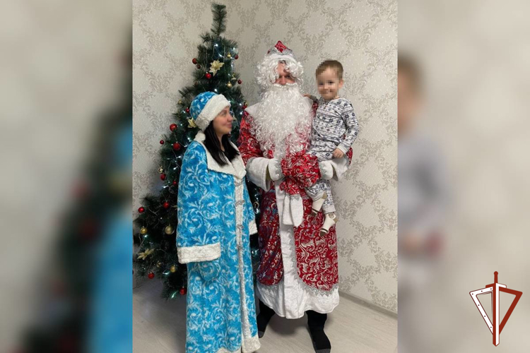 «Дед Мороз специального назначения» поздравил югорчан с Новым годом!