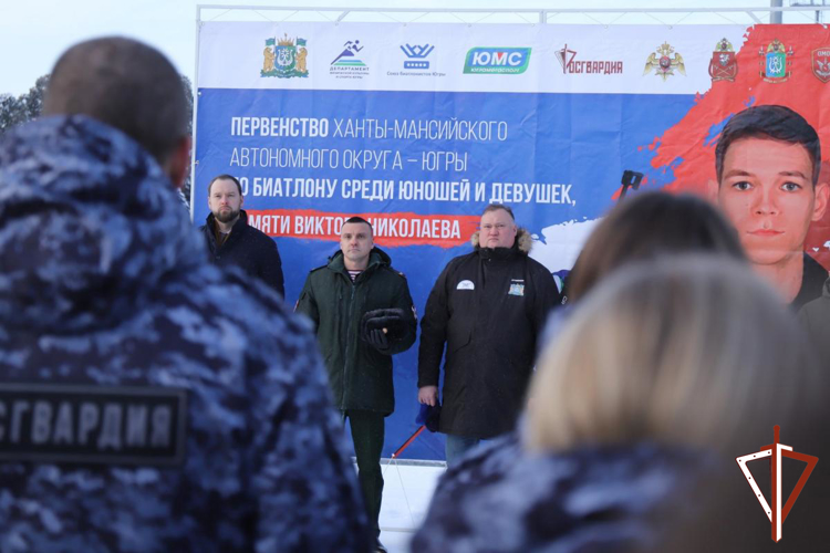 Турнир по биатлону в честь кавалера ордена Мужества бойца ОМОН «Стерх» Росгвардии стартовал в Югре