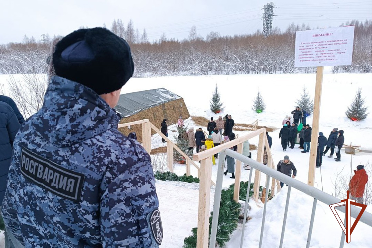 В Югре личный состав Росгвардии выполнил задачи по охране общественного порядка в Крещение Господне