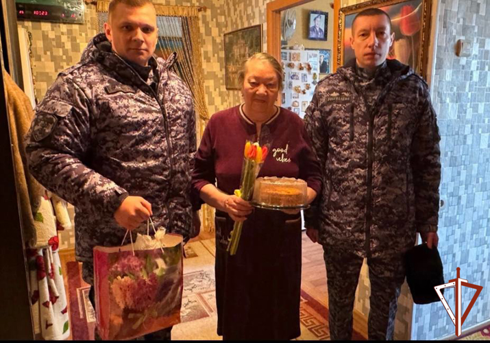 Ведомственная акция «Весенний комплимент от Росгвардии» состоялась в Югре