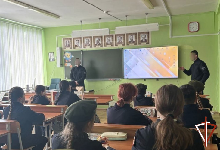 В Югре Росгвардия проводит тематические встречи с подшефными школьниками  