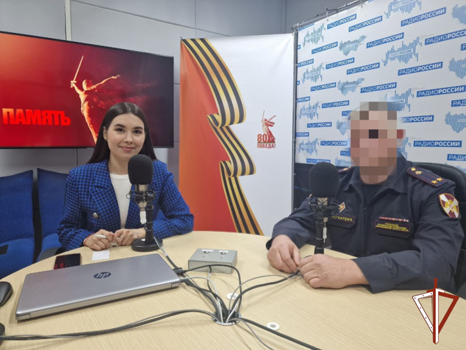 В Югре очередной выпуск авторской радиопрограммы «Росгвардия. Всегда на страже» посвящён уникальному образовательному проекту участников СВО «Герои Югры» 