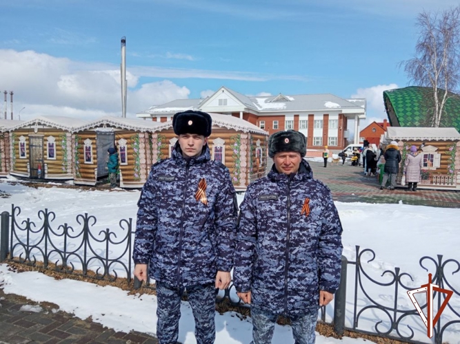 В Югре Росгвардия обеспечила безопасность Дня весны и труда  