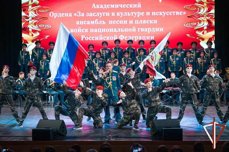 В Ханты-Мансийске в Концертно-театральном центре «Югра-Классик» состоялось выступление творческого коллектива академического ордена «За заслуги в культуре и искусстве» ансамбля песни и пляски Росгвардии