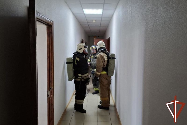 Действия по ликвидации пожара отработали росгвардейцы на ведомственных объектах в Югре