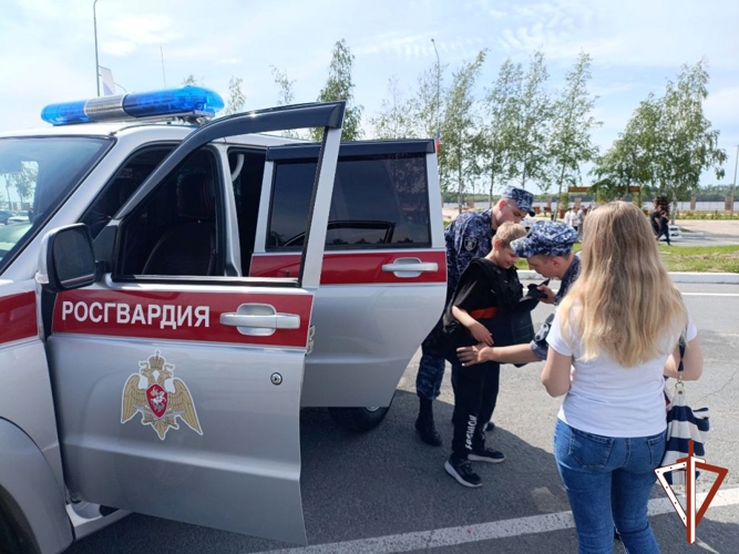 В Югре Росгвардия провела профориентационные мероприятия для  молодёжи на фестивале «Возрождение»