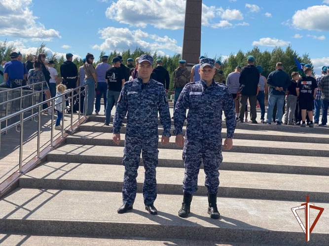 В Югре Росгвардия обеспечила безопасность мероприятий во время празднования Дня ВДВ
