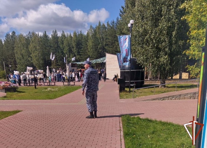 В Югре Росгвардия обеспечила безопасность мероприятий, посвящённых Дню железнодорожника
