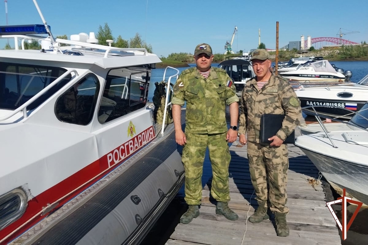 Специалисты мобильного агитационного пункта Росгвардии посетили жителей Ханты-Мансийского района