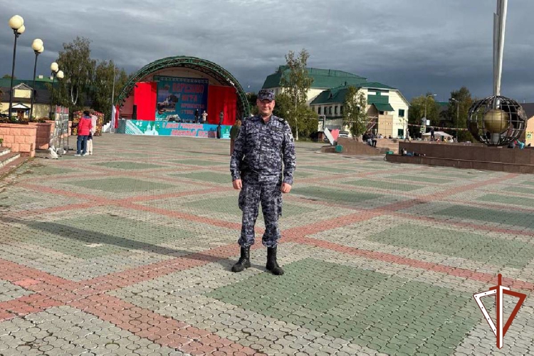 В Югре Росгвардия обеспечила безопасность мероприятий, посвящённых 432 годовщине со дня основания пгт Березово  