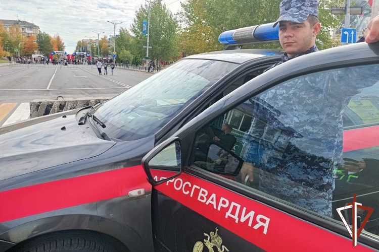 Росгвардия в Югре обеспечила правопорядок Всероссийского дня бега «Кросс нации»