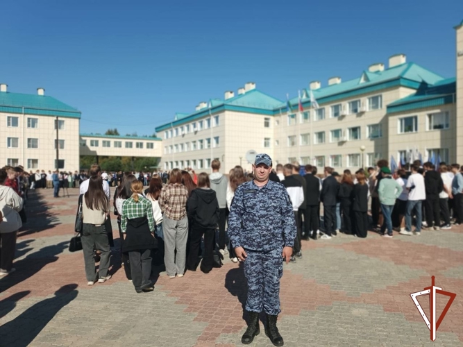 В Югре Росгвардия обеспечила безопасность мероприятий,  посвящённых Дню знаний  