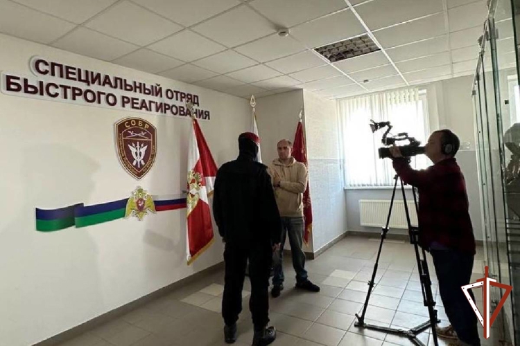 В Югре при силовой поддержке СОБР «Норд» Росгвардии из незаконного оборота изъято почти 50 кг наркотических средств и психотропных веществ