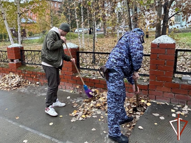 В Югре Росгвардия поддержала всероссийский экологический проект «Зеленая Россия»