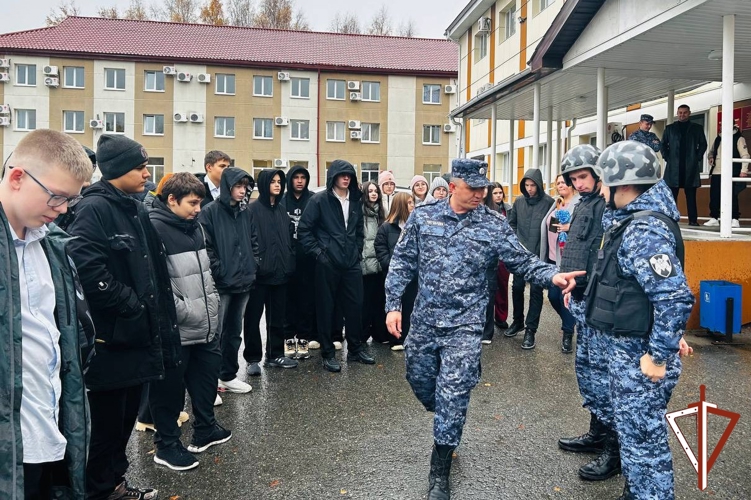 В Югре проходят патриотические мероприятия ко Дню образования вневедомственной охраны Росгвардии