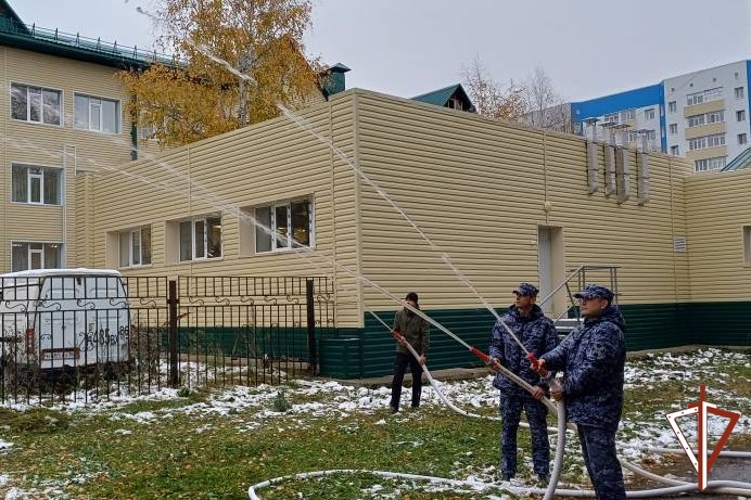 В Управлении Росгвардии по ХМАО — Югре завершен комплекс мероприятий по подготовке к осенне-зимнему пожароопасному периоду