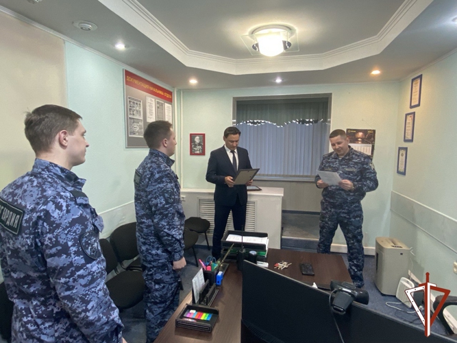Журналисты рассказали о профессиональном празднике сотрудников вневедомственной охраны Росгвардии в Югре (видео)