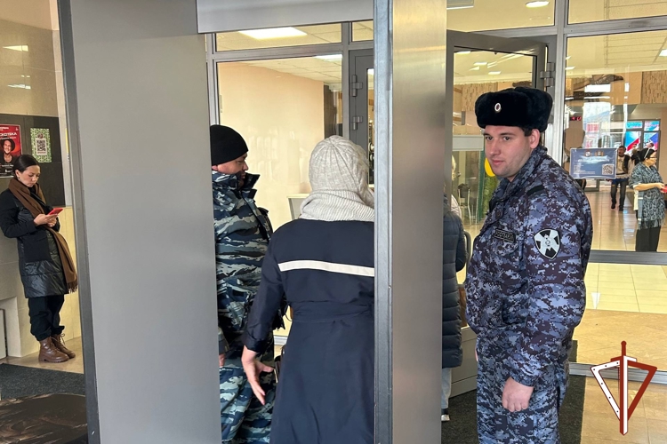 В Югре личный состав Росгвардии выполнил задачи по охране общественного порядка в День народного единства
