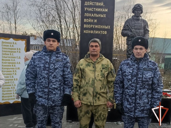 В Югре росгвардейцы почтили память погибших коллег