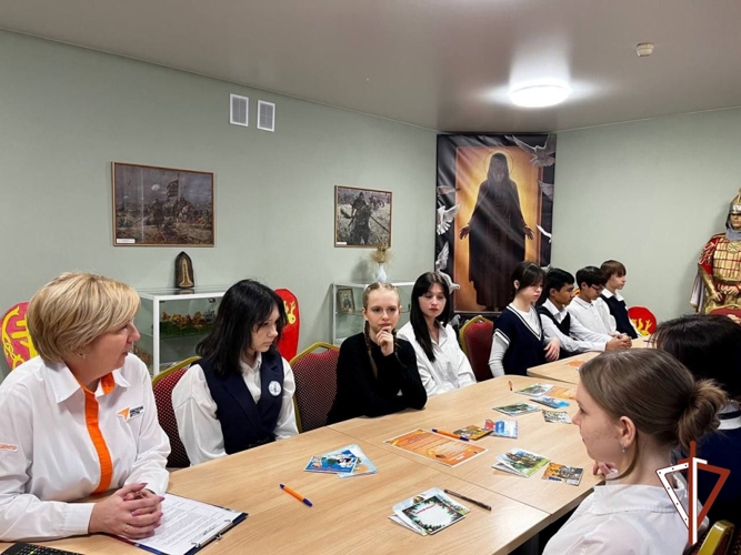 В Югре росгвардейцы провели профориентационные мероприятия 