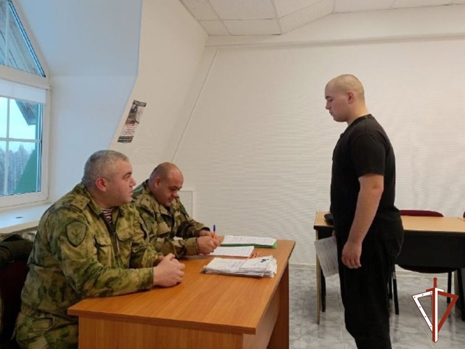 В Югре Росгвардия подвела итоги призывной кампании и разъяснила о порядке поступления в вузы ведомства в авторской программе на радиостанции «Югория»
