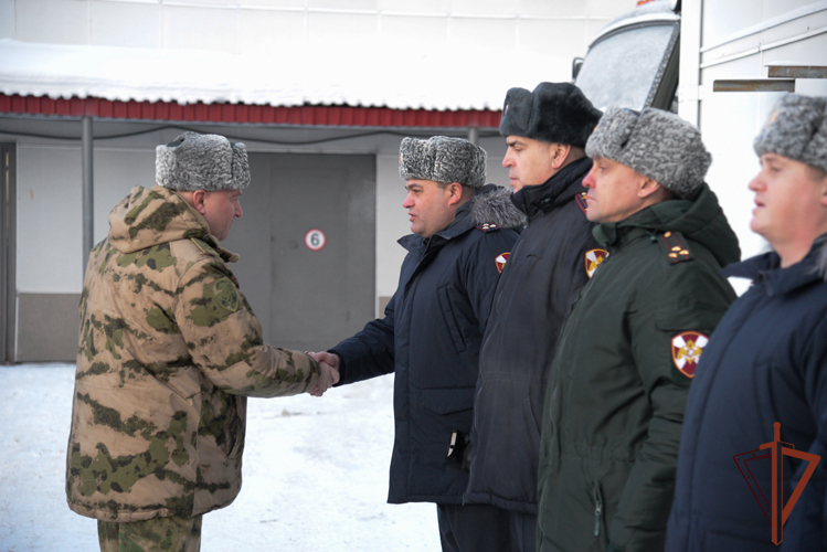 Командующий Уральским округом Росгвардии проинспектировал подразделения ведомства в Югре 