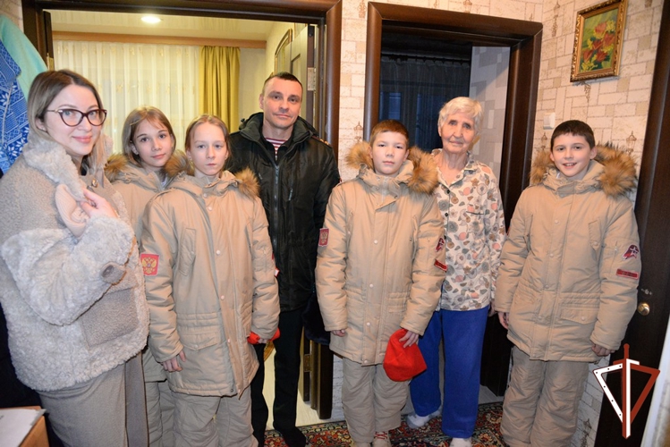 В Югре офицеры Росгвардии провели патриотические мероприятия, посвященные 82-ой годовщине со Дня снятия блокады Ленинграда