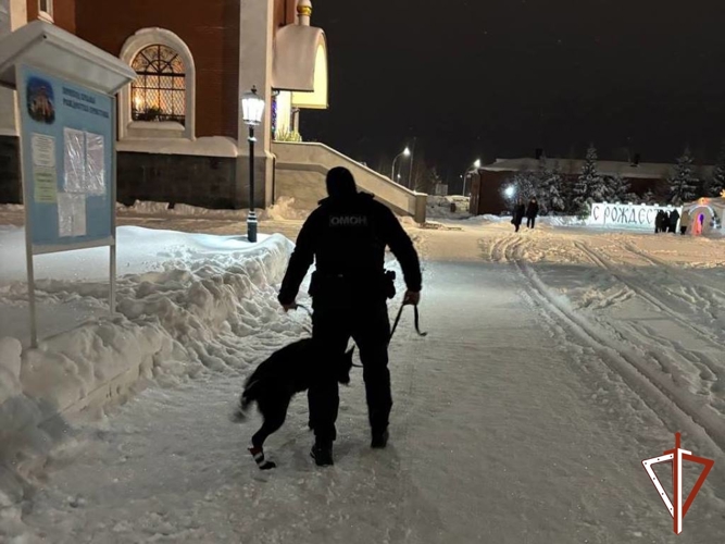 В Югре Росгвардия обеспечила безопасность во время празднования Крещения Господня