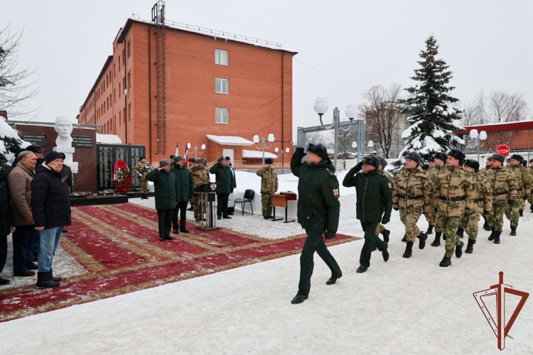  ЦИТО Росгвардии почтили память воинов-инженеров, погибших при исполнении воинского долга 
