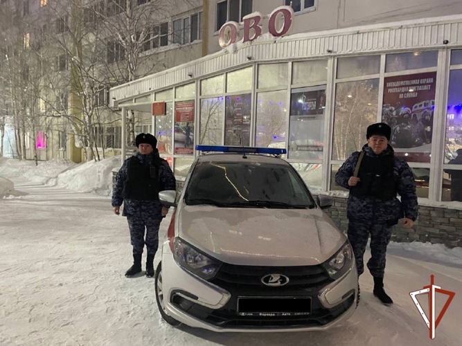 В Югре сотрудники вневедомственной охраны Росгвардии задержали находившегося в международном розыске мужчину