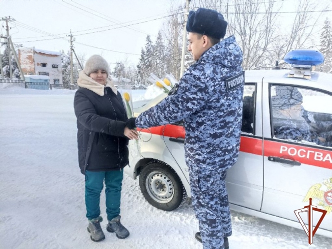 В Югре состоялась ведомственная акция «Весенний комплимент от Росгвардии»  