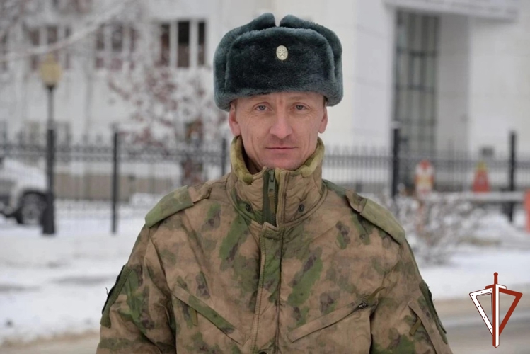 Орден Мужества героически погибшего на СВО росгвардейца передали на хранение его супруге в Югре
