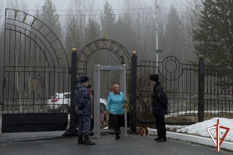 В Югре Росгвардия обеспечила правопорядок в период проведения православного праздника Радоница